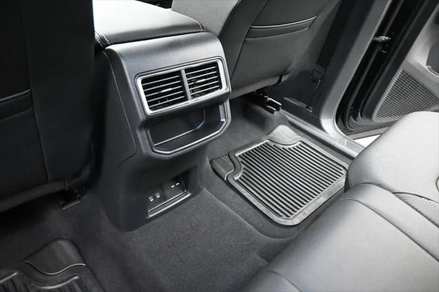 2026 Volkswagen Atlas Cross Sport SE with Technology