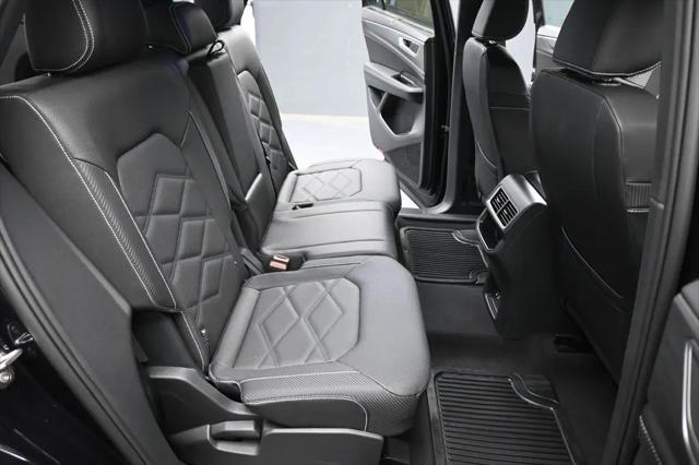 2026 Volkswagen Atlas Cross Sport SE with Technology
