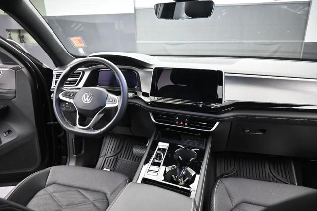 2026 Volkswagen Atlas Cross Sport SE with Technology