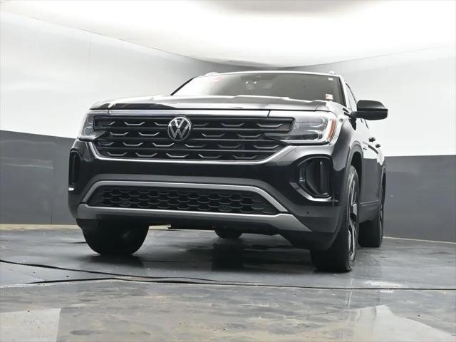 2026 Volkswagen Atlas Cross Sport SE with Technology