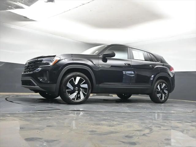 2026 Volkswagen Atlas Cross Sport SE with Technology