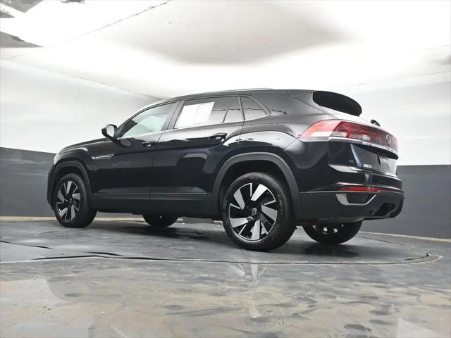2026 Volkswagen Atlas Cross Sport SE with Technology