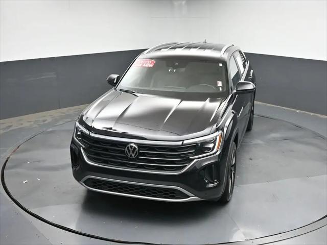 2026 Volkswagen Atlas Cross Sport SE with Technology