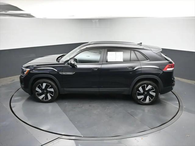 2026 Volkswagen Atlas Cross Sport SE with Technology