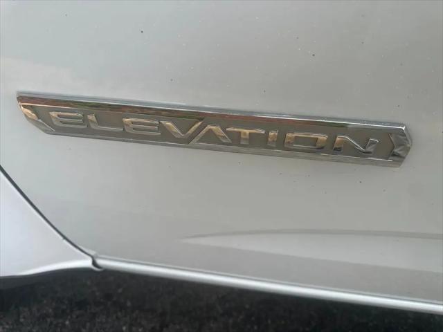 2022 GMC Canyon 2WD Crew Cab Short Box Elevation