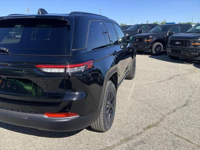 2026 Jeep Grand Cherokee Altitude 4x4