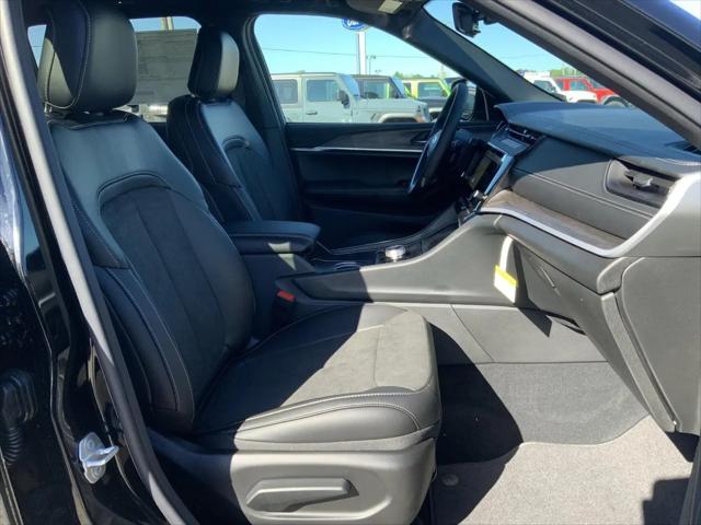 2026 Jeep Grand Cherokee Altitude 4x4