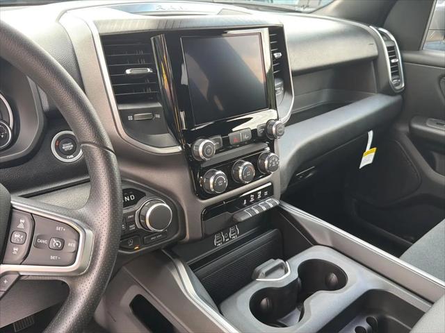 2026 Ram 1500 Express Crew Cab 4x4 57 Box