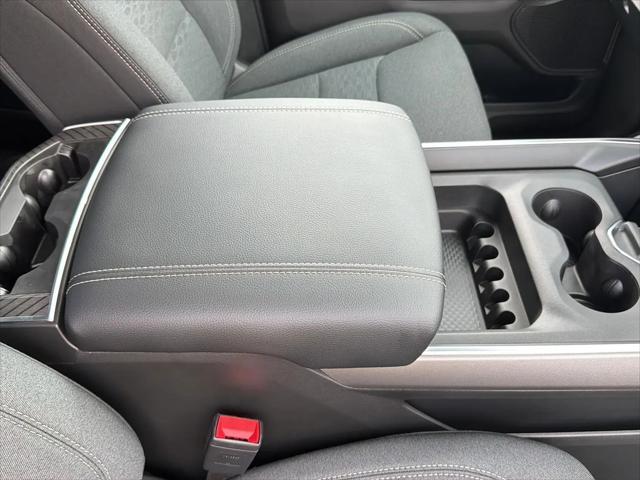 2026 Ram 1500 Express Crew Cab 4x4 57 Box