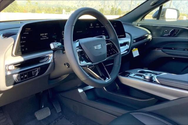 2025 Cadillac iQ Luxury 1 RWD