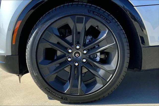 2025 Cadillac iQ Luxury 1 RWD