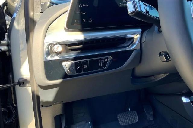 2025 Cadillac iQ Luxury 1 RWD