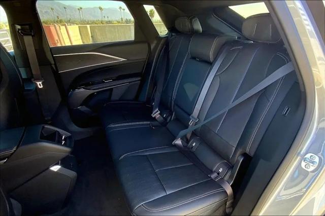 2025 Cadillac iQ Luxury 1 RWD