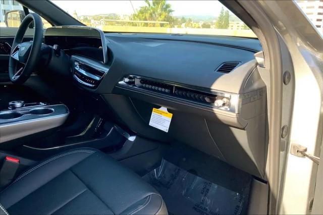 2025 Cadillac iQ Luxury 1 RWD