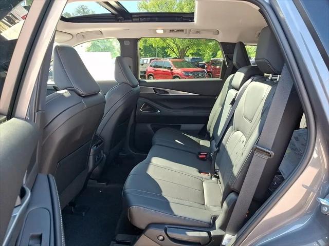 2027 INFINITI QX60 LUXE