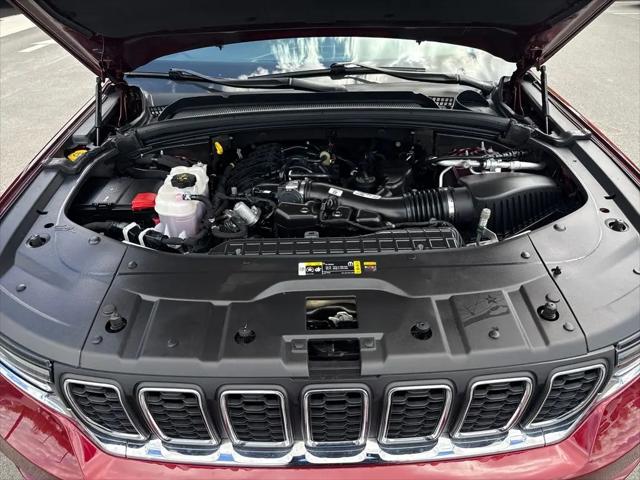 2024 Jeep Grand Cherokee Laredo 4x4