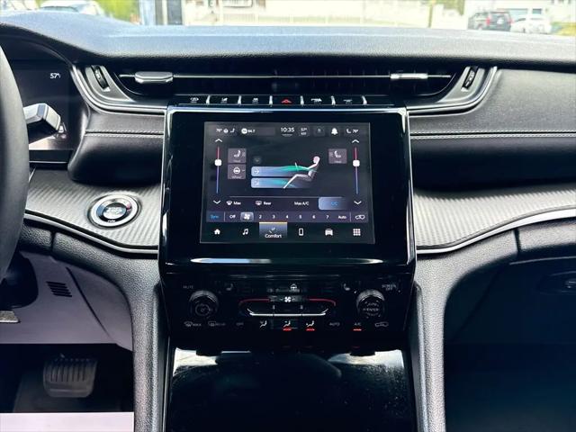 2024 Jeep Grand Cherokee Laredo 4x4