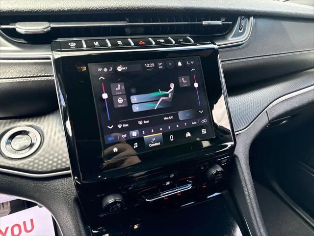 2024 Jeep Grand Cherokee Laredo 4x4