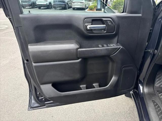 2022 Chevrolet Silverado 1500 4WD Crew Cab Short Bed Custom