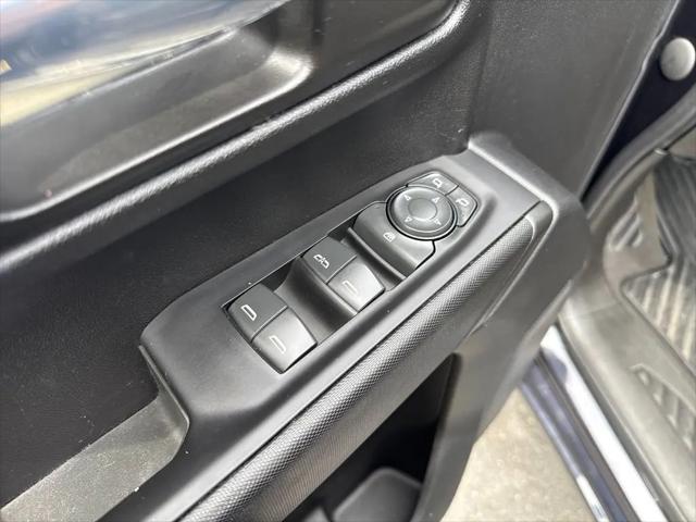 2022 Chevrolet Silverado 1500 4WD Crew Cab Short Bed Custom
