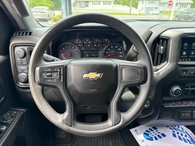 2022 Chevrolet Silverado 1500 4WD Crew Cab Short Bed Custom