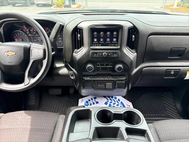 2022 Chevrolet Silverado 1500 4WD Crew Cab Short Bed Custom