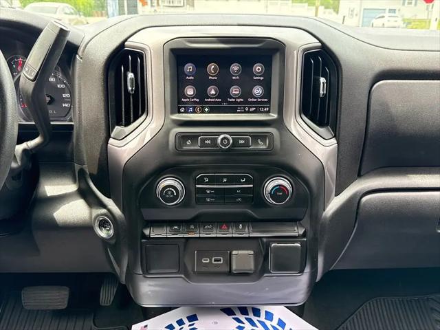 2022 Chevrolet Silverado 1500 4WD Crew Cab Short Bed Custom