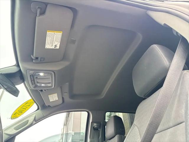 2022 Chevrolet Silverado 1500 4WD Crew Cab Short Bed Custom