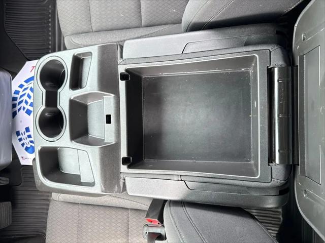 2022 Chevrolet Silverado 1500 4WD Crew Cab Short Bed Custom