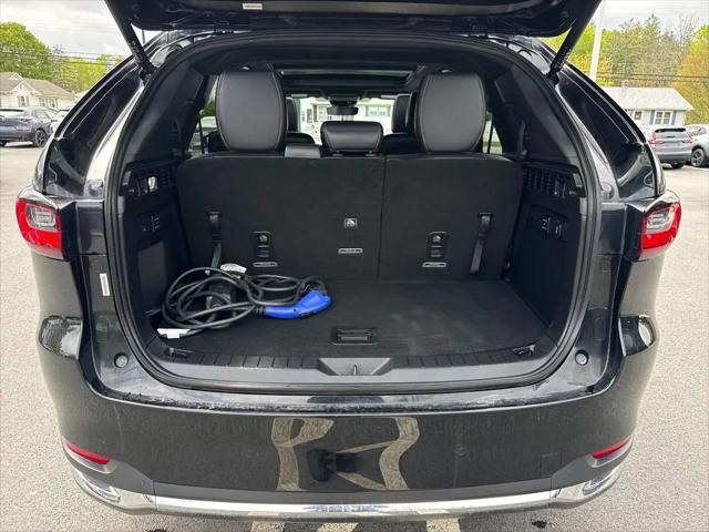 2024 Mazda X-90 Premium Plus