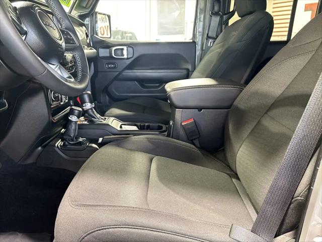2023 Jeep Wrangler 4-Door Sahara 4x4