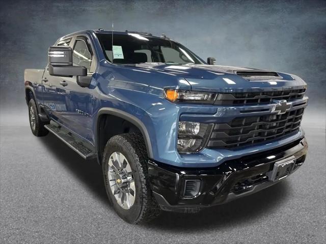 2024 Chevrolet Silverado 2500HD 4WD Crew Cab Standard Bed Custom