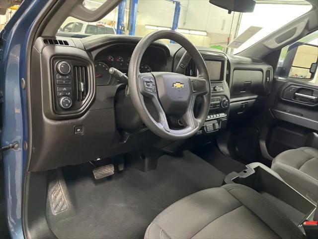 2024 Chevrolet Silverado 2500HD 4WD Crew Cab Standard Bed Custom