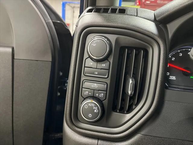 2024 Chevrolet Silverado 2500HD 4WD Crew Cab Standard Bed Custom