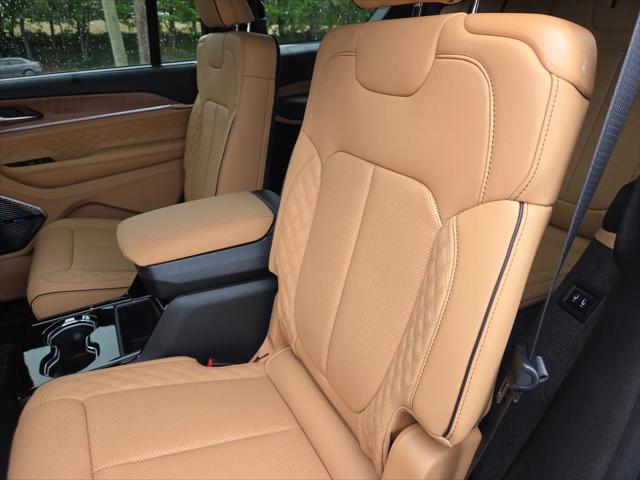2026 Jeep Grand Cherokee L Summit 4x4
