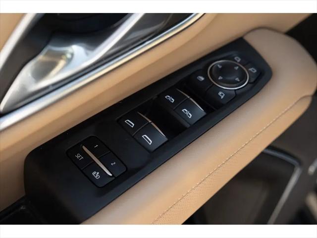 2024 Chevrolet Suburban 4WD Premier