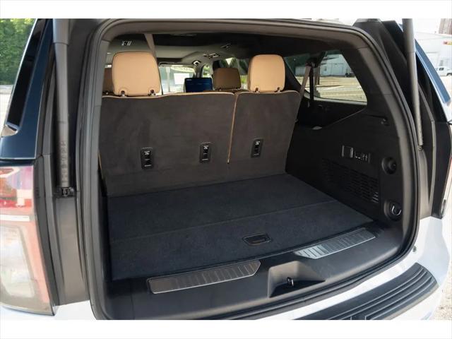 2024 Chevrolet Suburban 4WD Premier