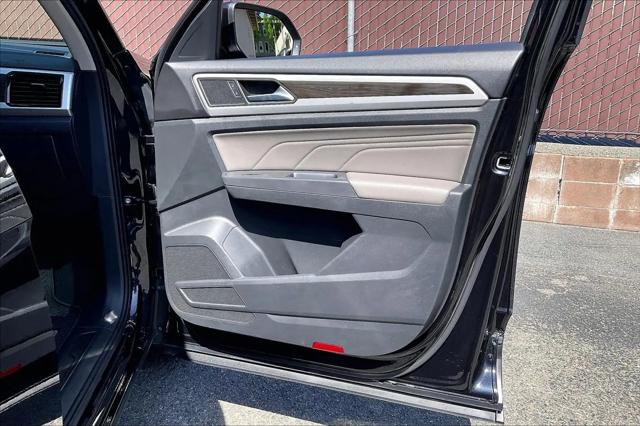 2023 Volkswagen Atlas 3.6L V6 SE w/Technology