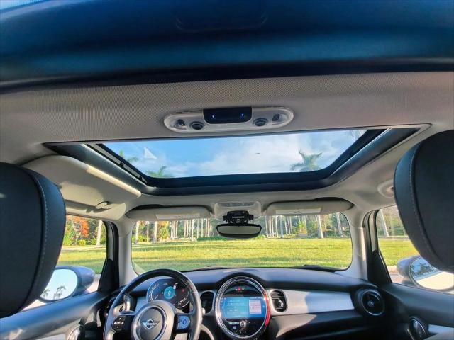 2023 MINI Hardtop Cooper