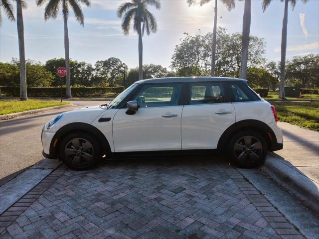 2023 MINI Hardtop Cooper