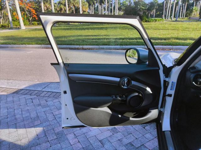 2023 MINI Hardtop Cooper