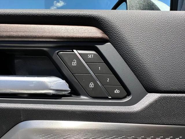 2026 GMC Acadia Denali Ultimate AWD