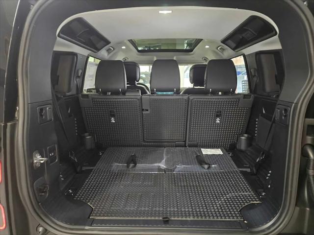 2026 Land Rover Defender P300 S
