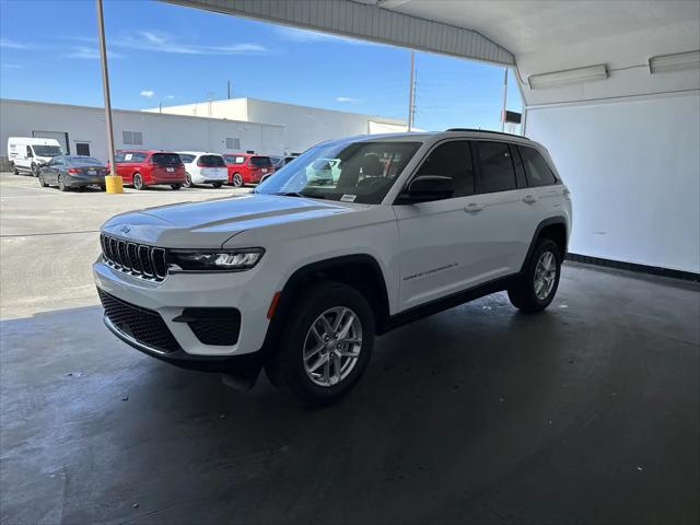 2026 Jeep Grand Cherokee Laredo 4x4