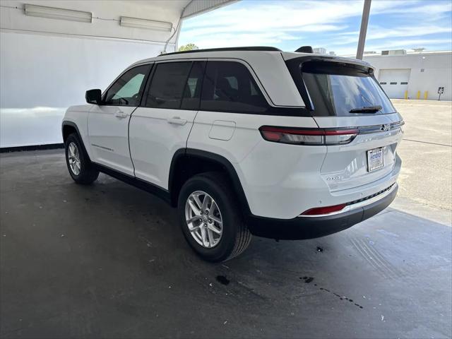 2026 Jeep Grand Cherokee Laredo 4x4