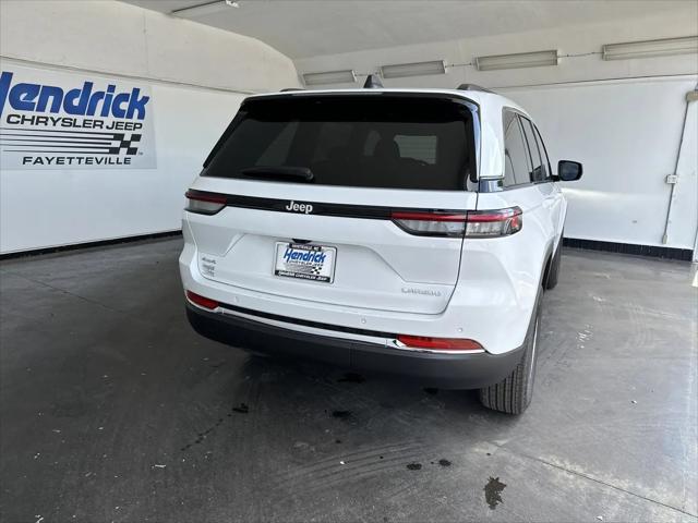 2026 Jeep Grand Cherokee Laredo 4x4