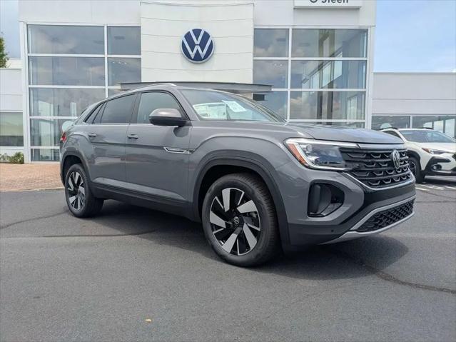 2026 Volkswagen Atlas Cross Sport SE with Technology