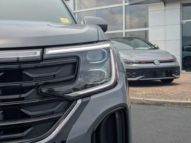 2026 Volkswagen Atlas Cross Sport SE with Technology