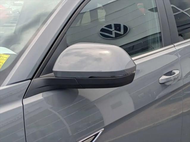 2026 Volkswagen Atlas Cross Sport SE with Technology