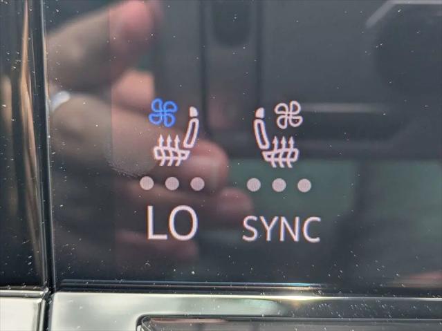 2026 Volkswagen Atlas Cross Sport SE with Technology